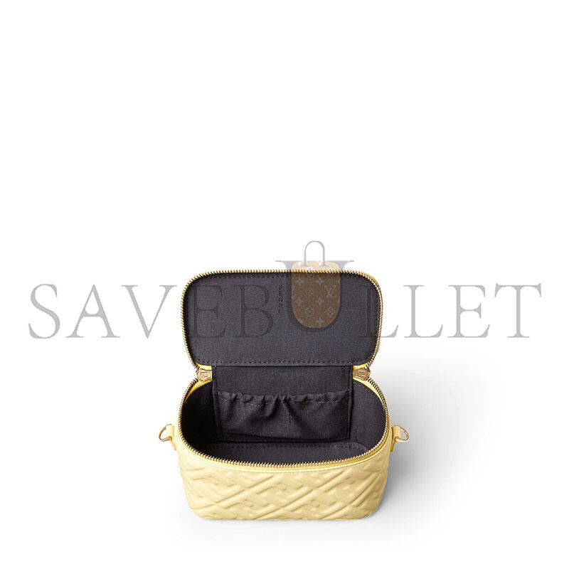 F**di vanity 8bs108aajdf1npv (16*11*8cm)